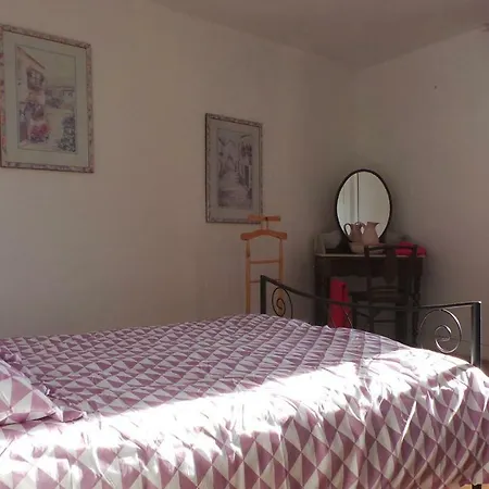 maison troglodyte Pocé-sur-Cisse Extérieur photo